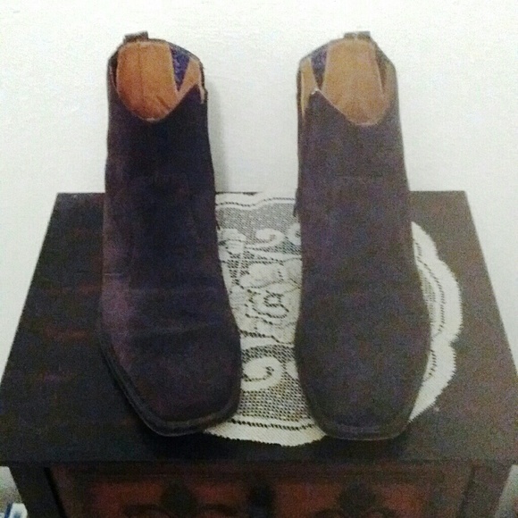 Florsheim Suede Dress Boots - Picture 5 of 8